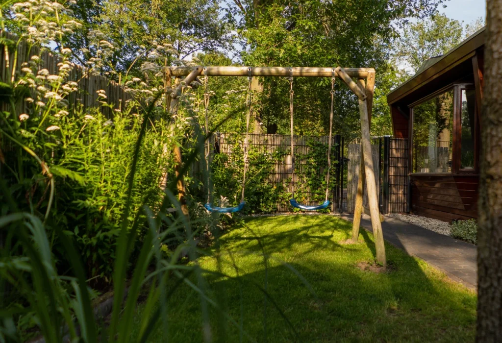 Vakantiehuis in Drenthe met omheinde tuin. Geschikt voor een vakantie met honden of kinderen.